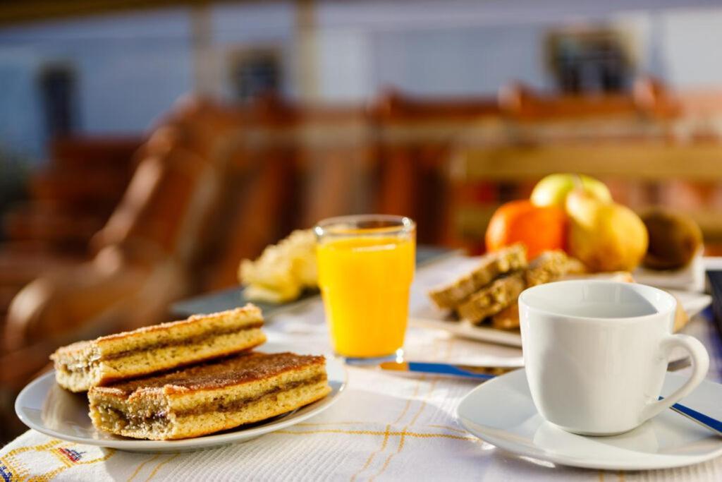 Alma Nova Bed & Breakfast Alpalhão Екстериор снимка