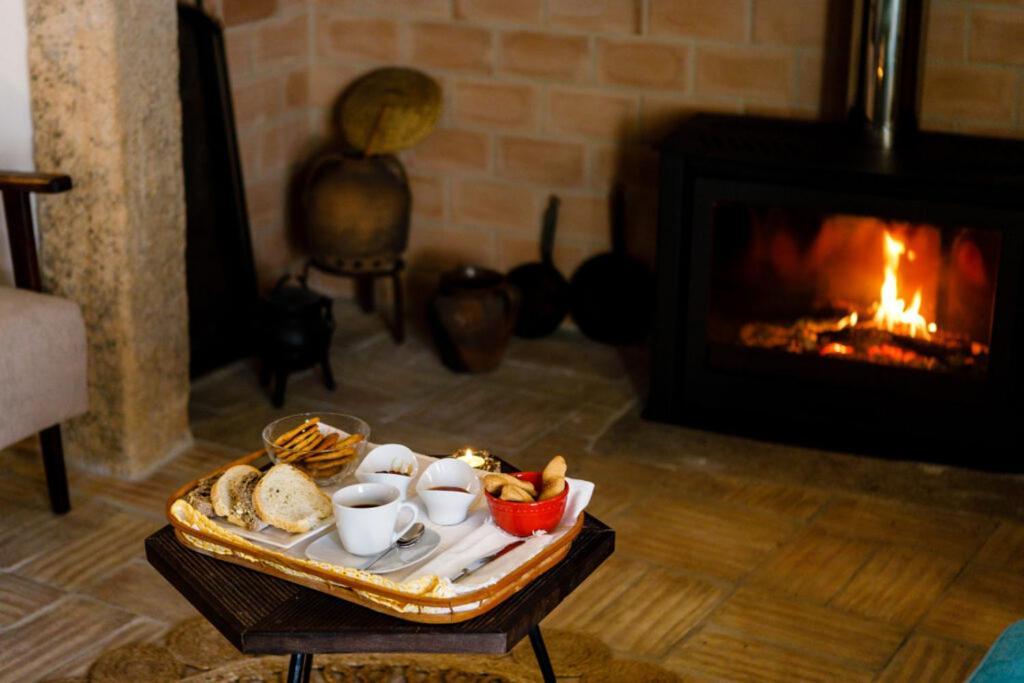 Alma Nova Bed & Breakfast Alpalhão Екстериор снимка